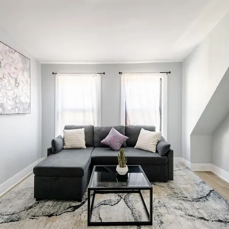 Lrg 2 Bedroom Apart In Blackrock